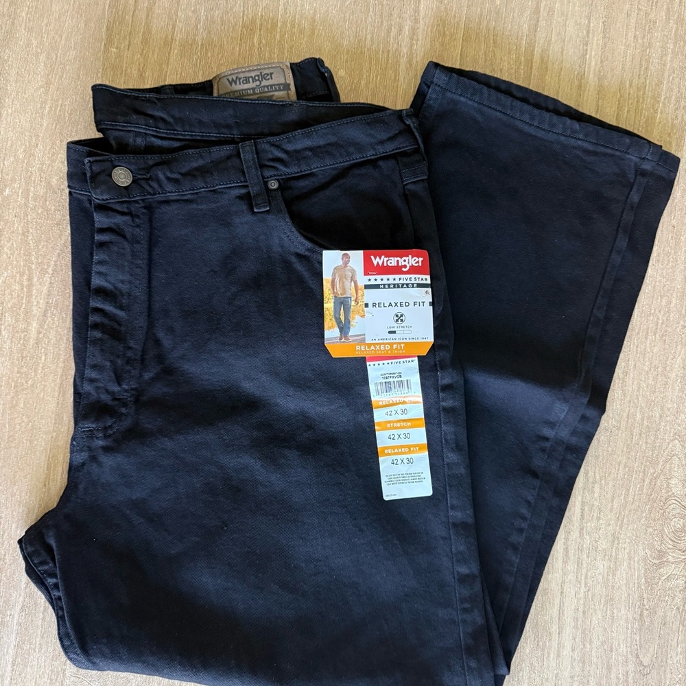 Wrangler Men's Big Relaxed Fit Jeans with Flex Black Denim 42X30 NEW!